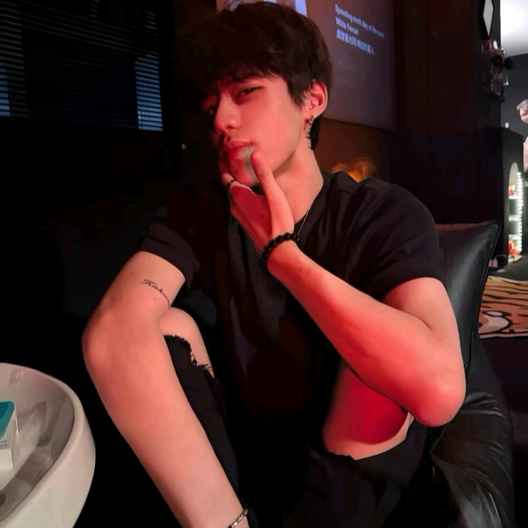 𝓫𝓲𝓷 ·