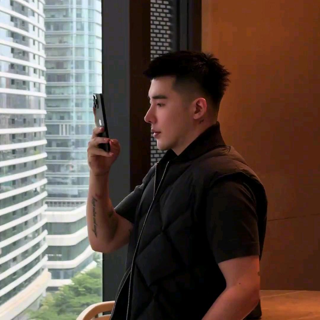 杨圣坤精选穿搭