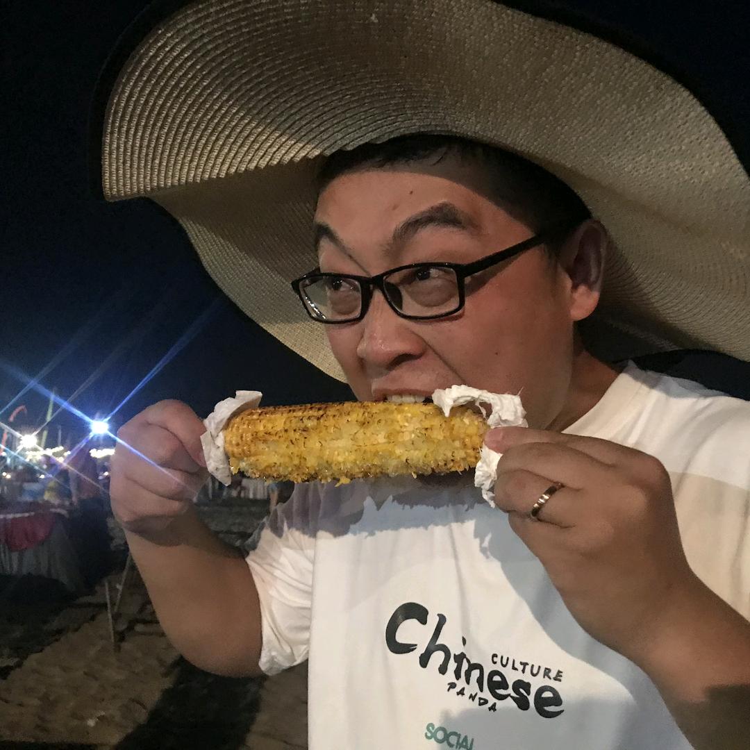 强哥不搞笑丶