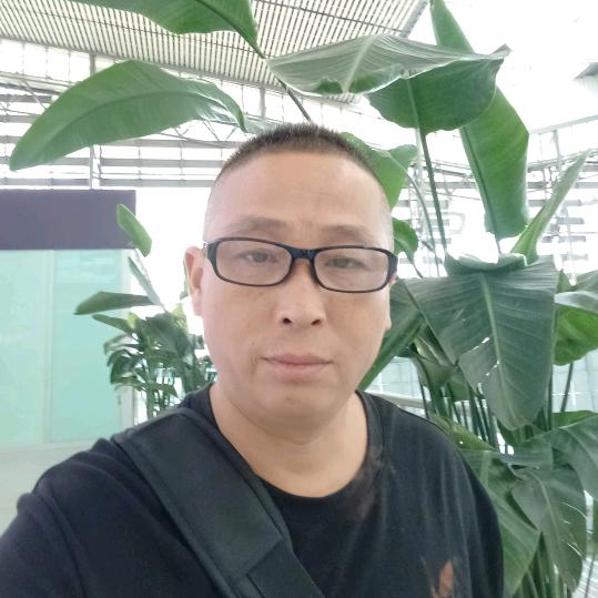 Xie，怎么开心怎么玩哥单身