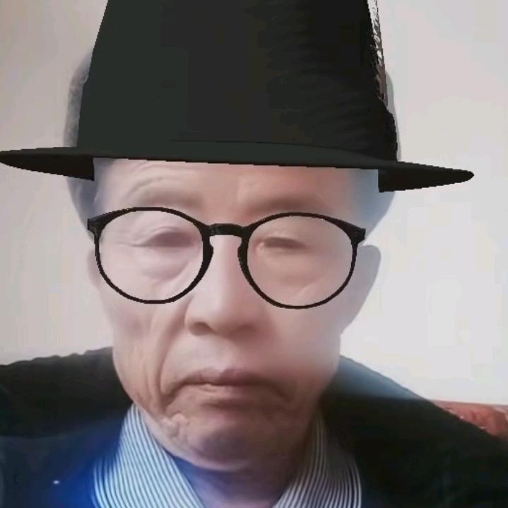 广南县黑支果乡骆老官78岁