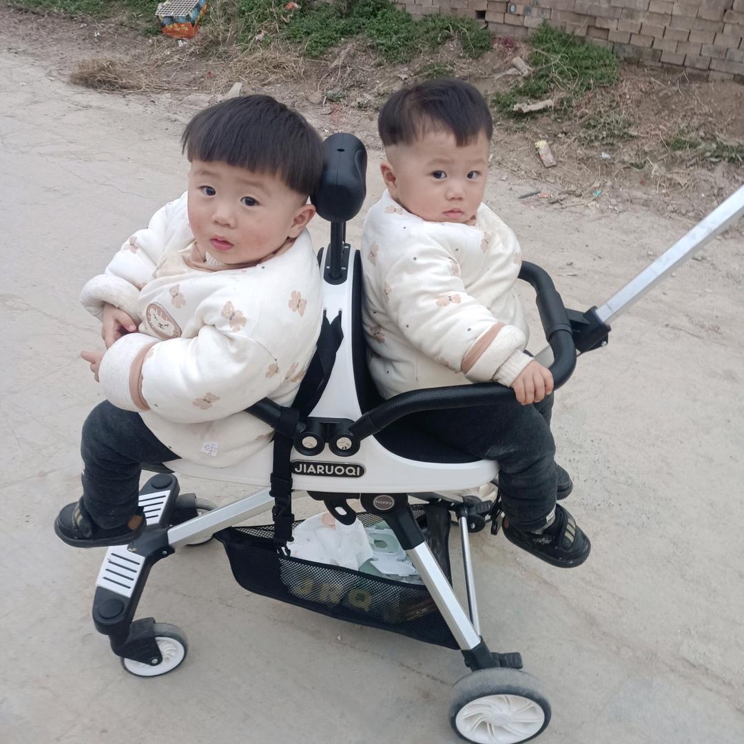 我家有两个千金