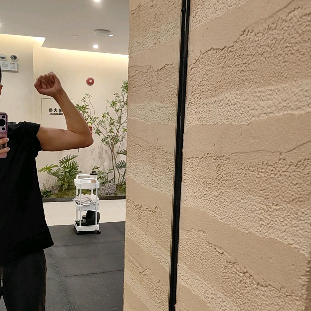 花力会健身游泳馆