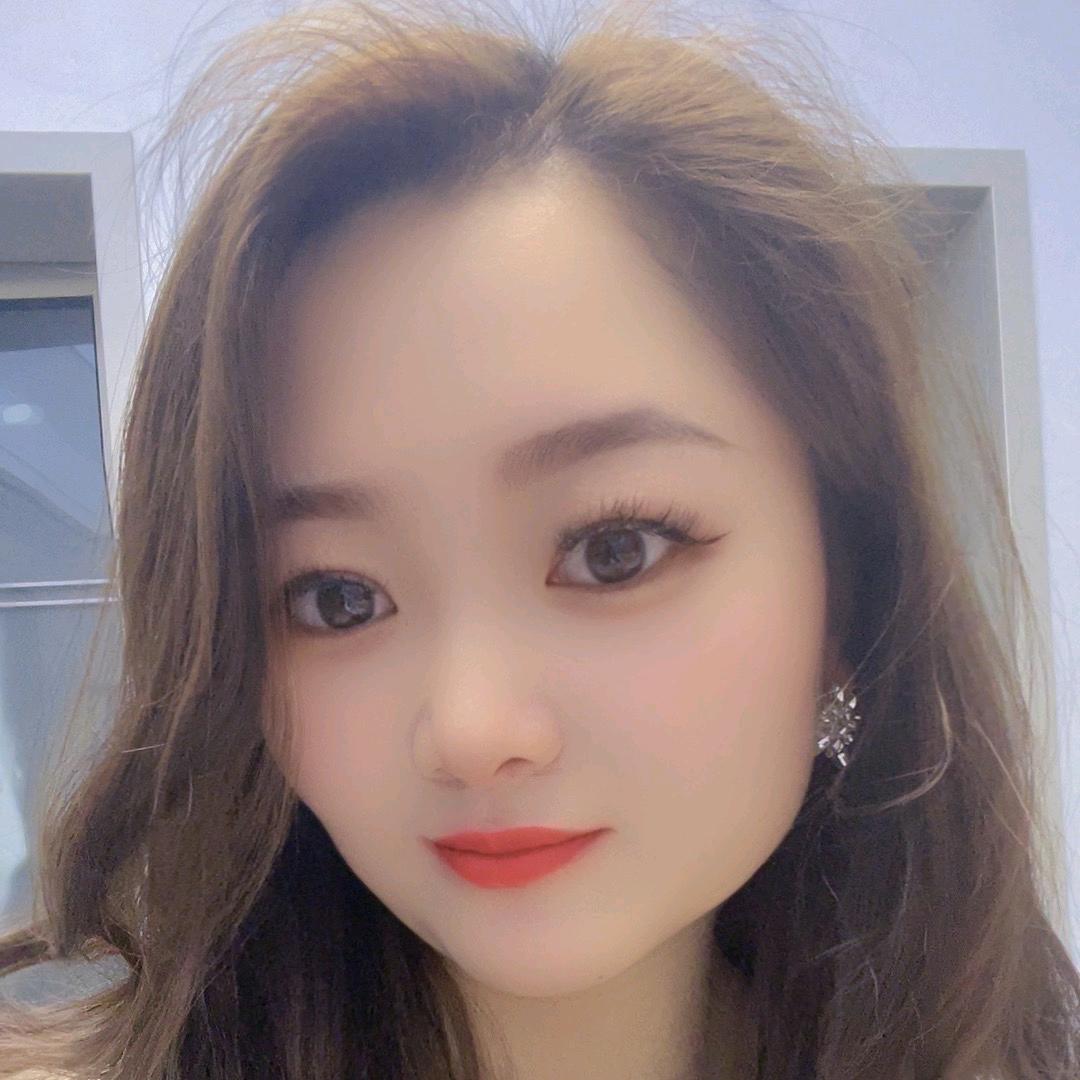 哼着自己的小调调