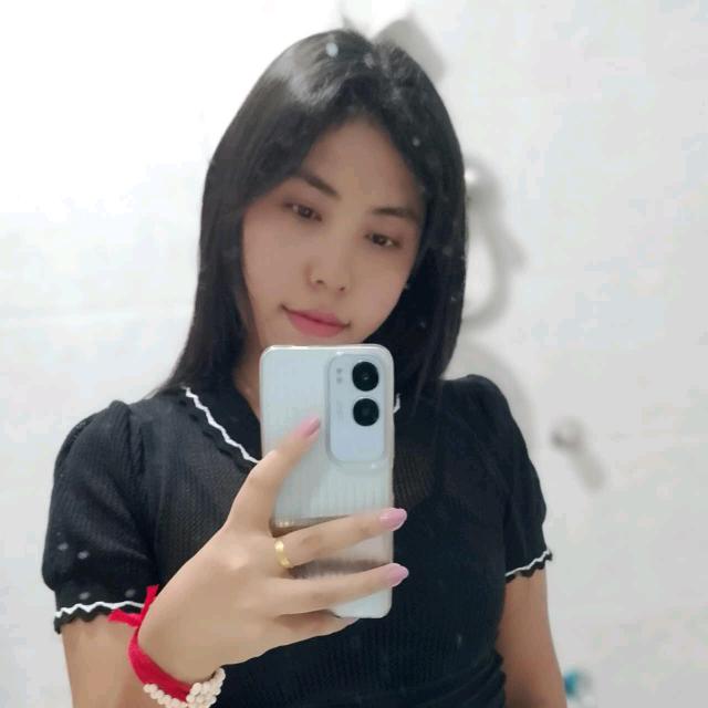Khaing Tin Zar