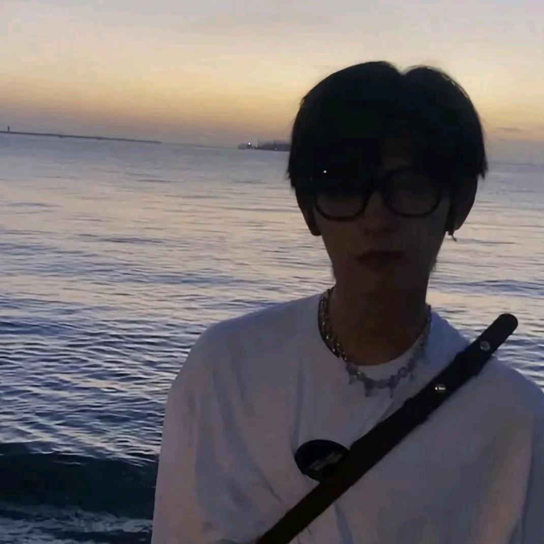 金蛋蛋(｡･ω･｡)ﾉ♡