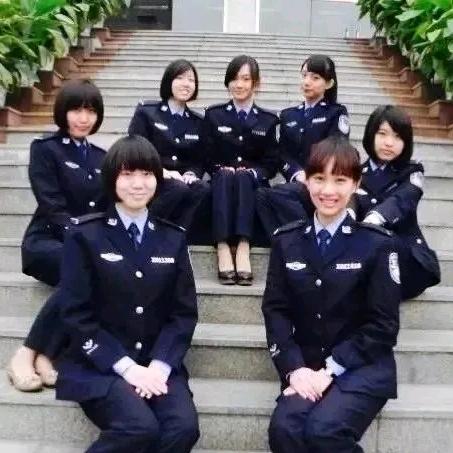 公办学校潘主任