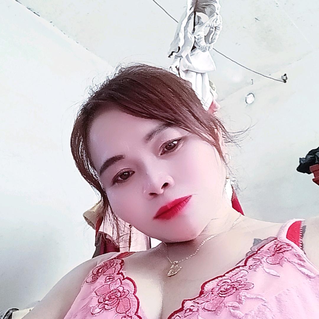 两个孩子的妈妈名有老公但他连孩子都不官