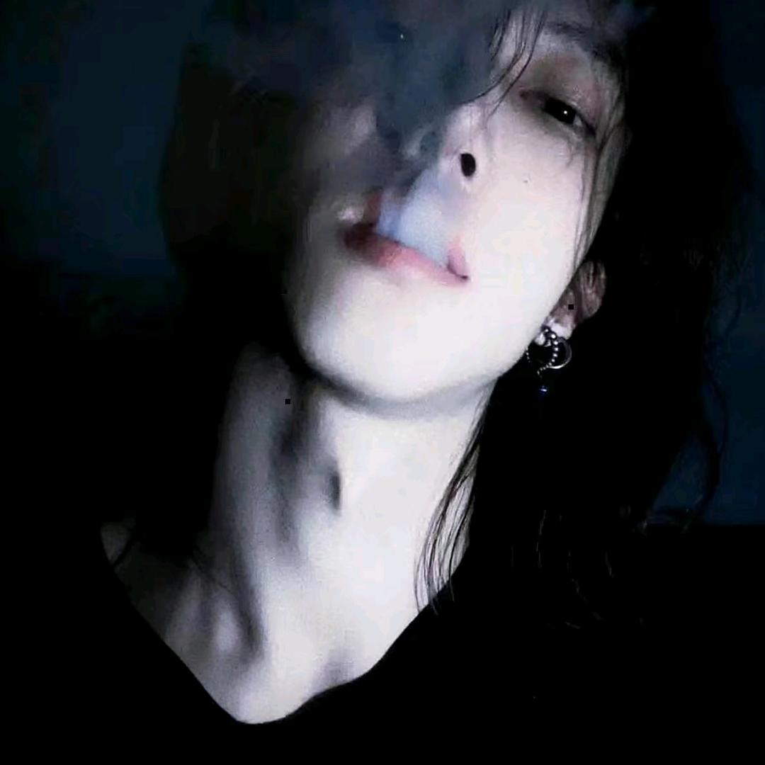 不会压弯的小白
