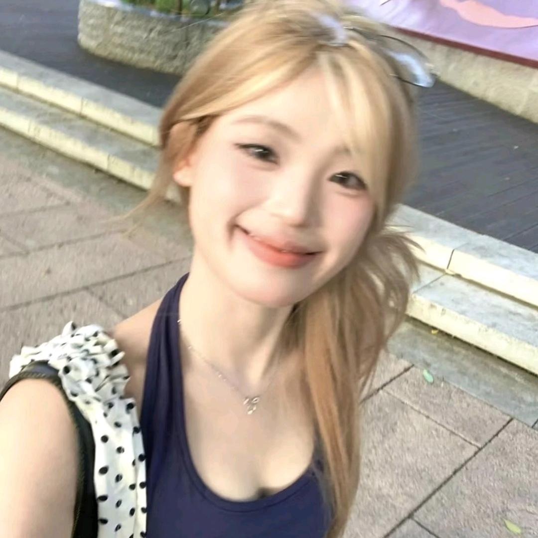 小怡不e