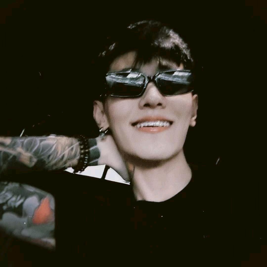 𝓒𝓲𝔃𝓱𝓪🖤