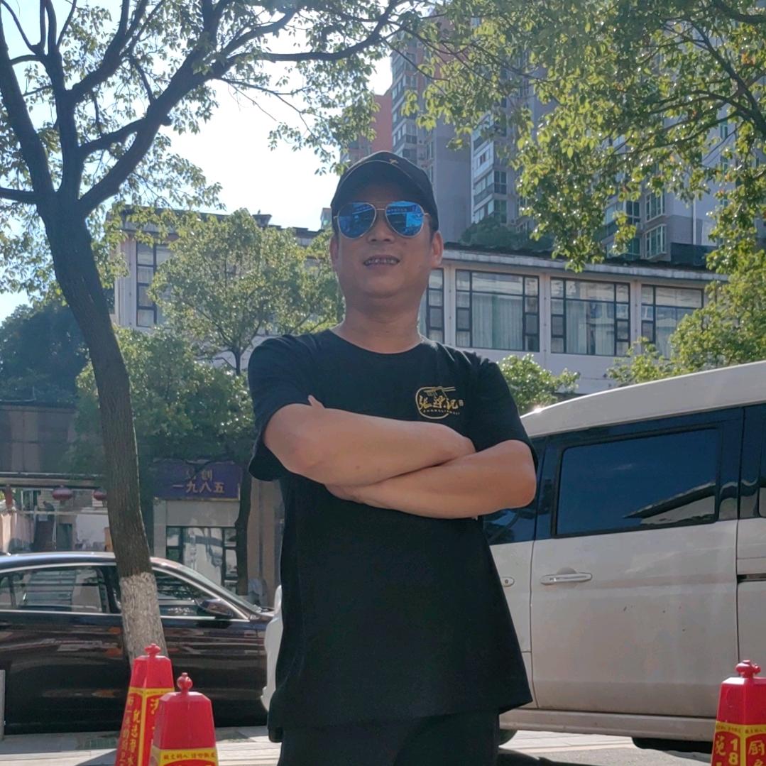 专业带班厨师崔师傅