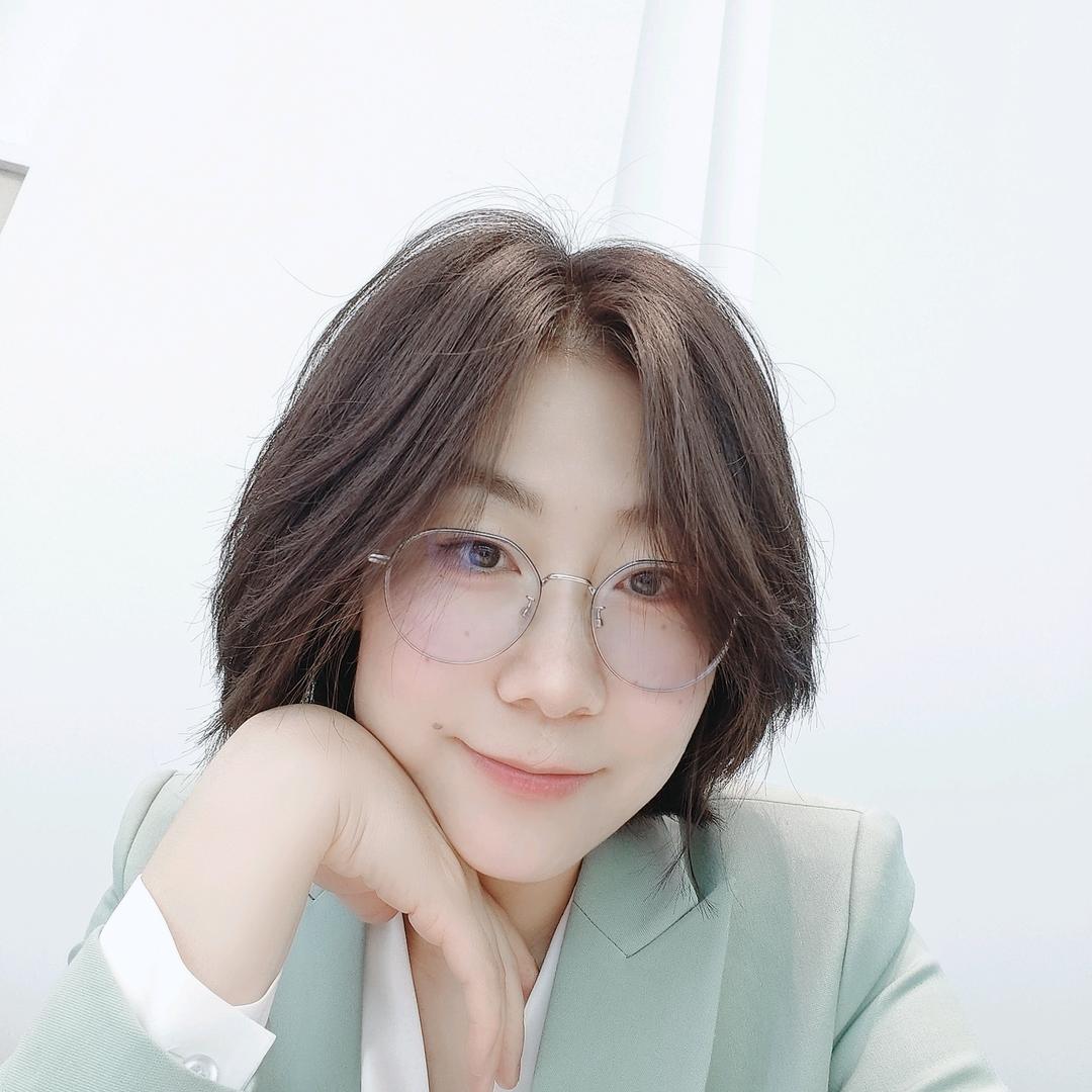 Hilda(˵¯͒〰¯͒˵)