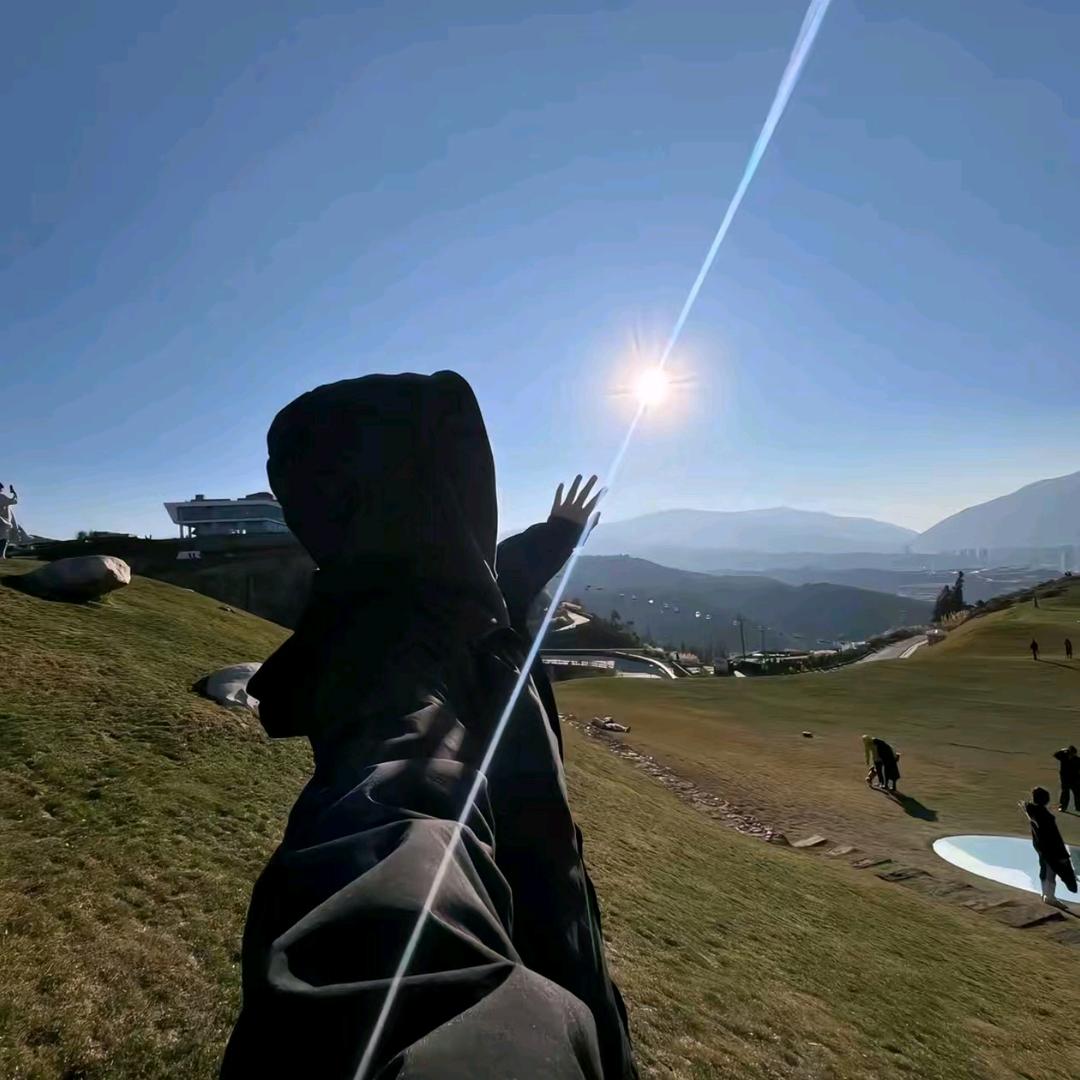 触不到的远山.