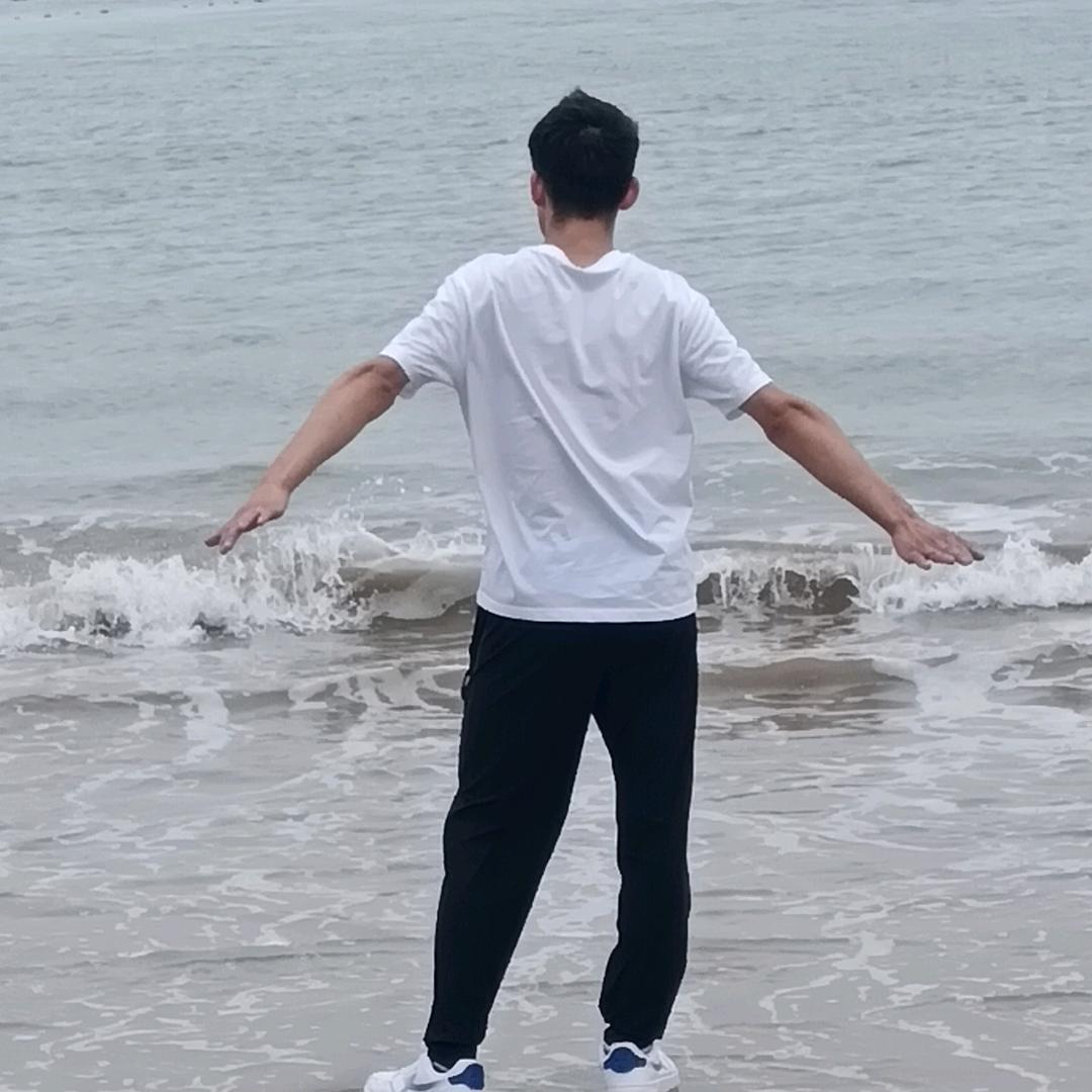 一介俗人 🤷‍♂️