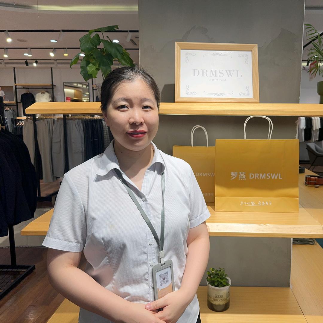 张桥梦燕服装店