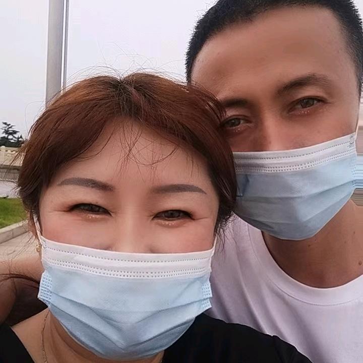 幸福快乐一家人