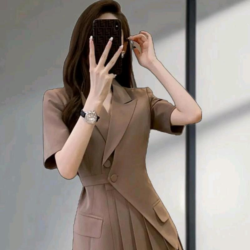 CM轻奢女装工厂店