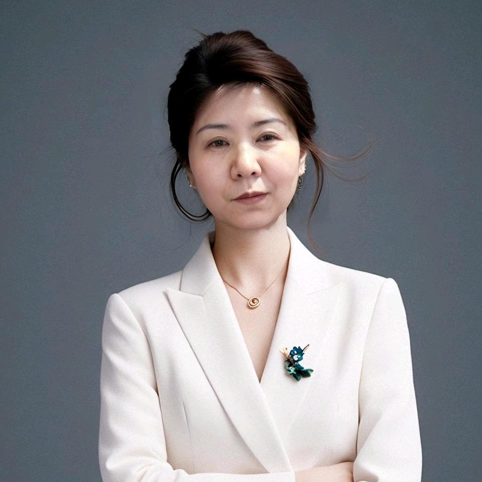 英子