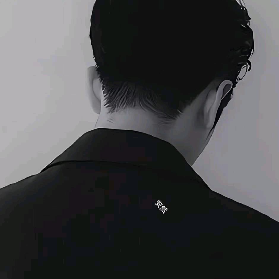 等候 _/~↘ 你