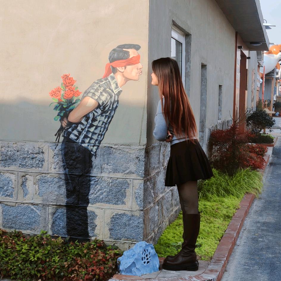 丿孟舞灬轻愁、