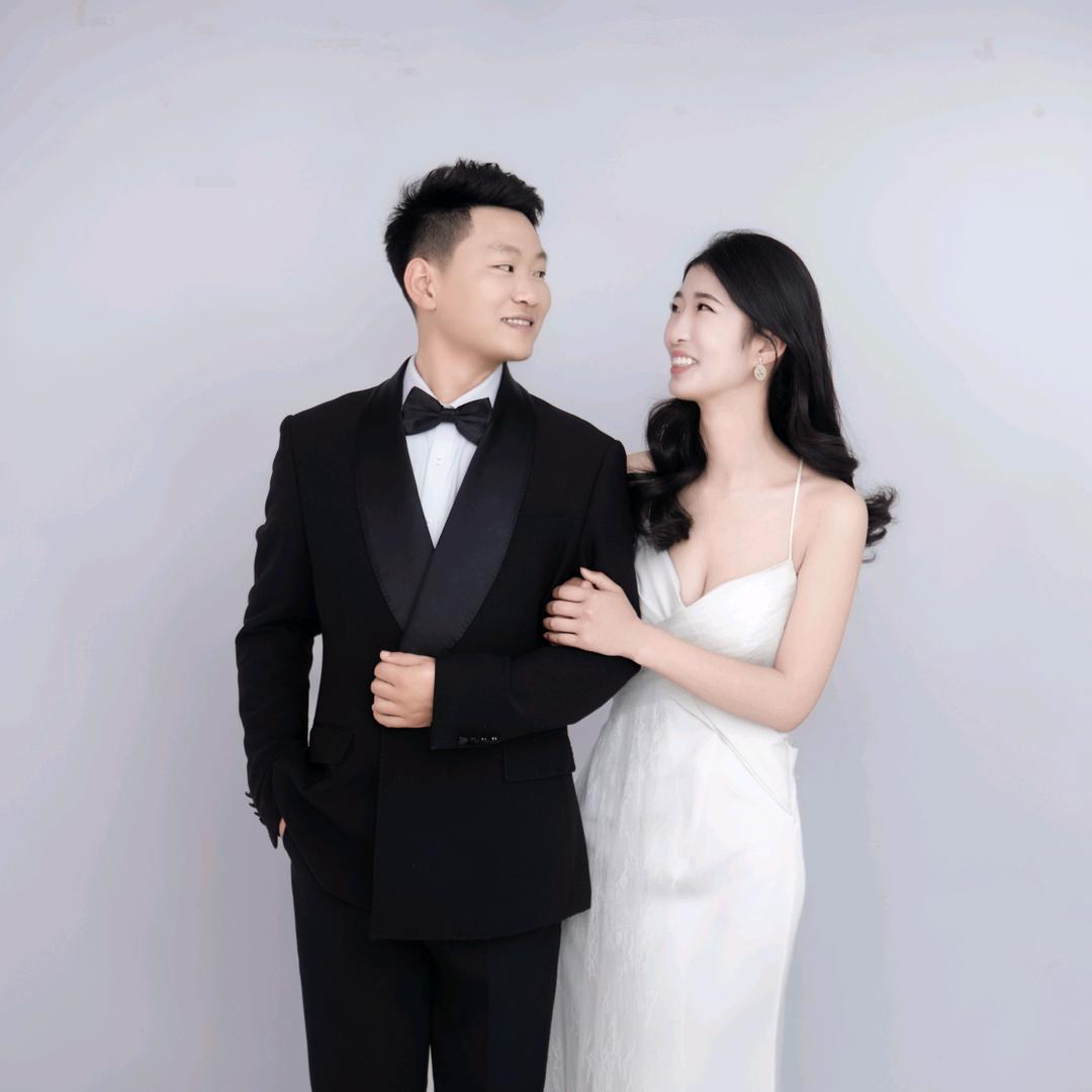 贤妻扶我凌云志，我还贤妻万两金