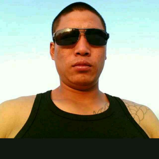 回收废钢物资 施飞