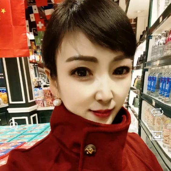 笑笑更美丽