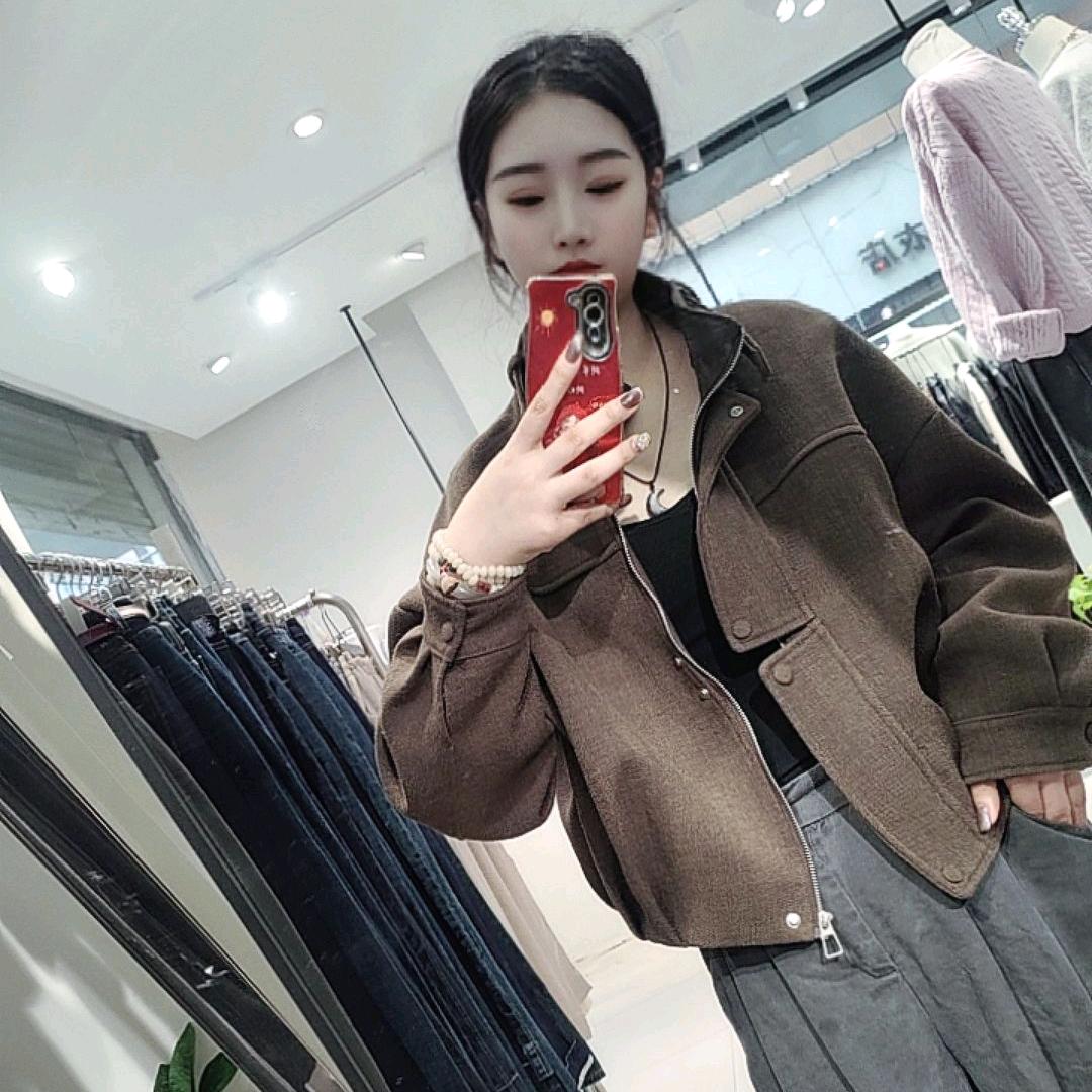 卖米线的小姐姐