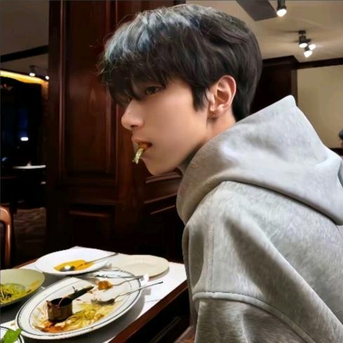 孤独的小🥦