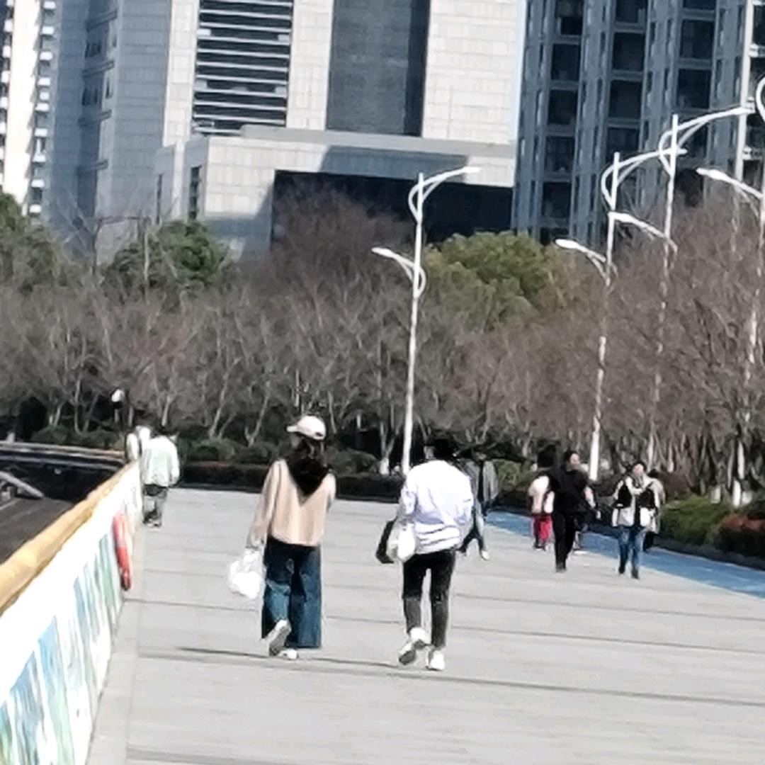烁头像