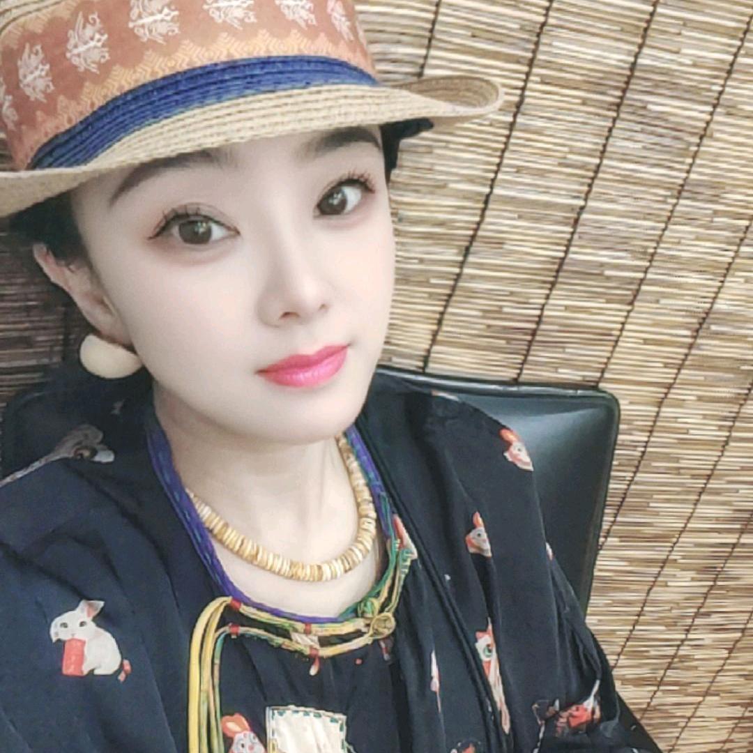 怀远县孟魅依求女装店