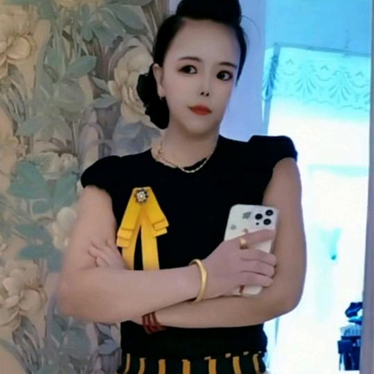 玉华华