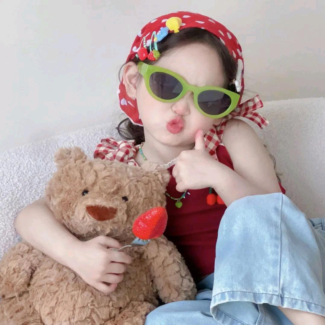 M💋M