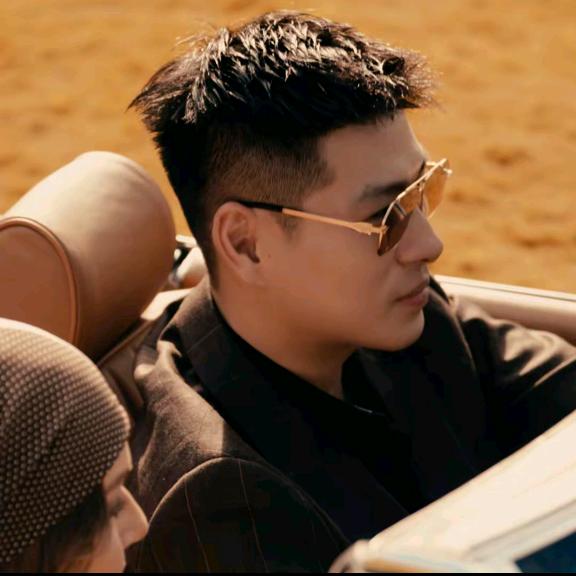 秦磊-楚楚轻奢私服