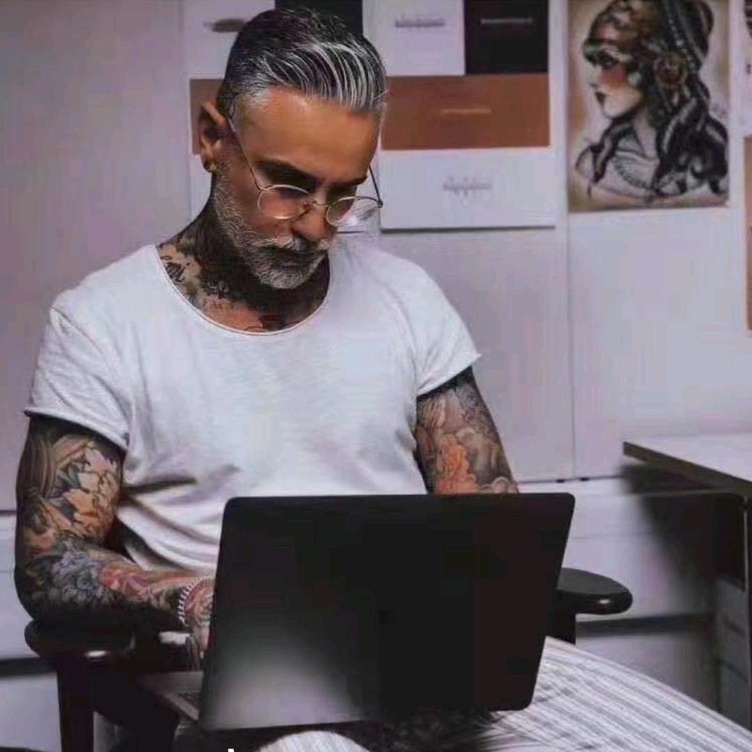 🆔龍哥🔱（6⃣🏥麻💉）