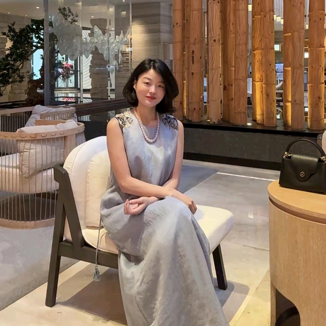 老谭私服《直播爆款》