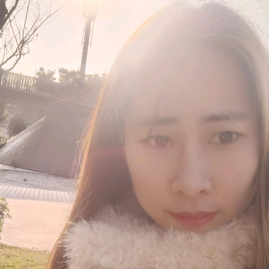 :小小 ༊郑ོ