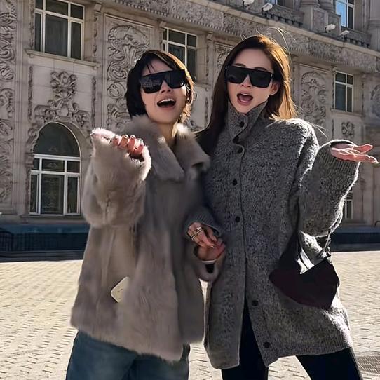 圆圆脸和小丸子的通勤日常