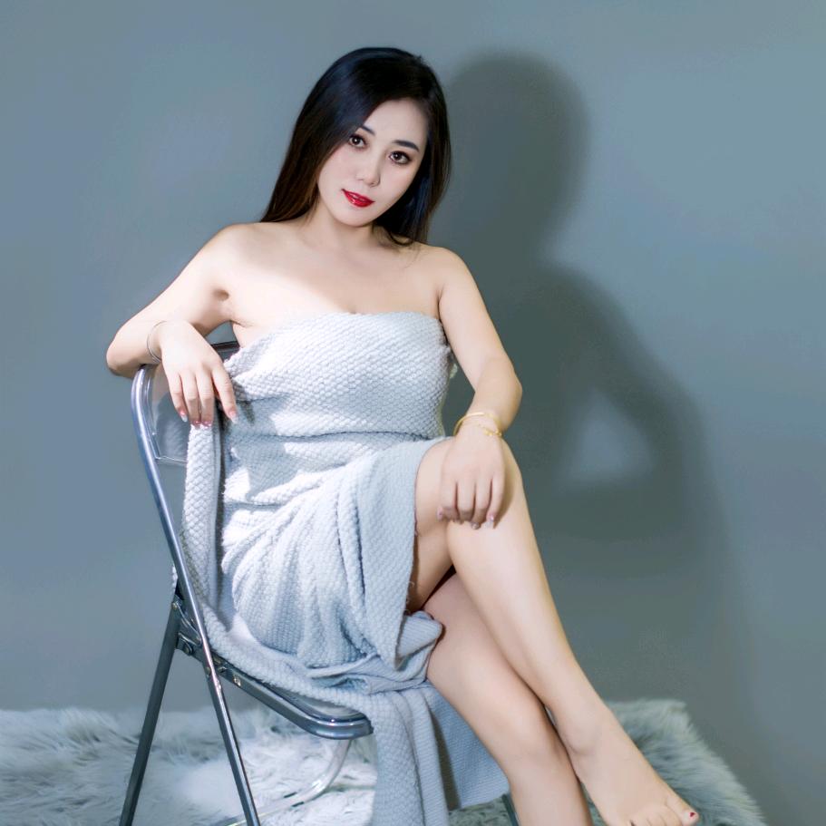 英丫头🌹（承蒙厚爱）