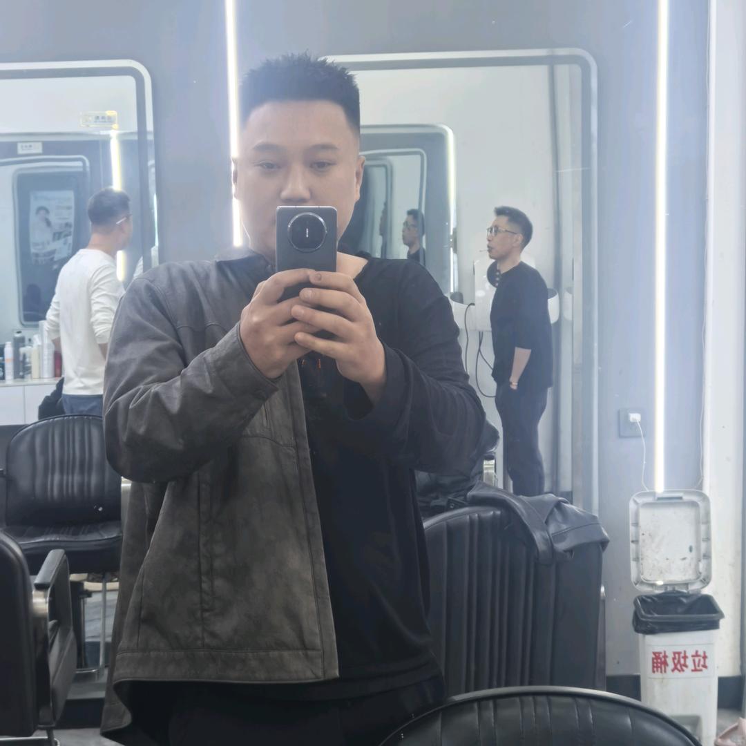 开着拖拉机去赶集