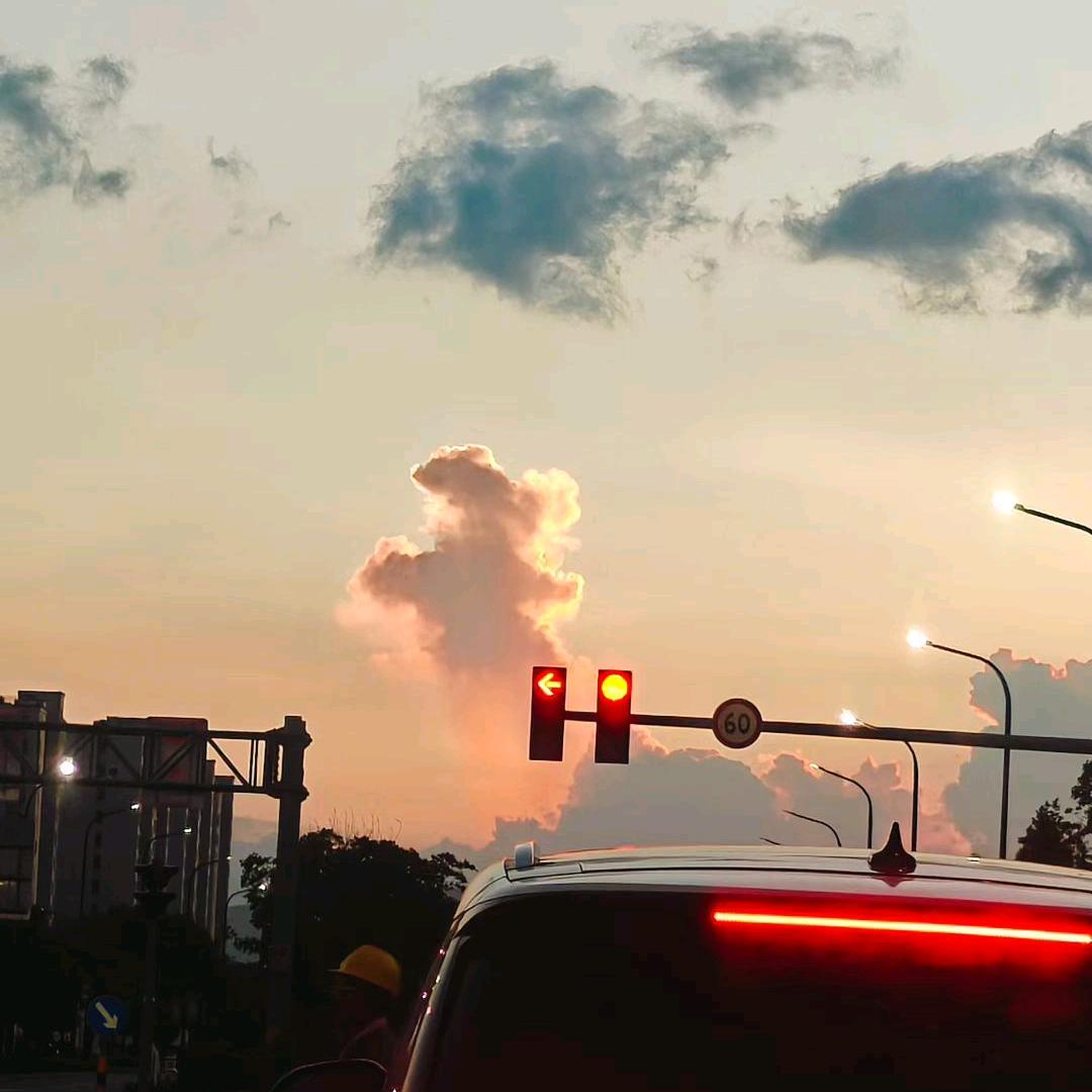 小黑，小黑，小小黑