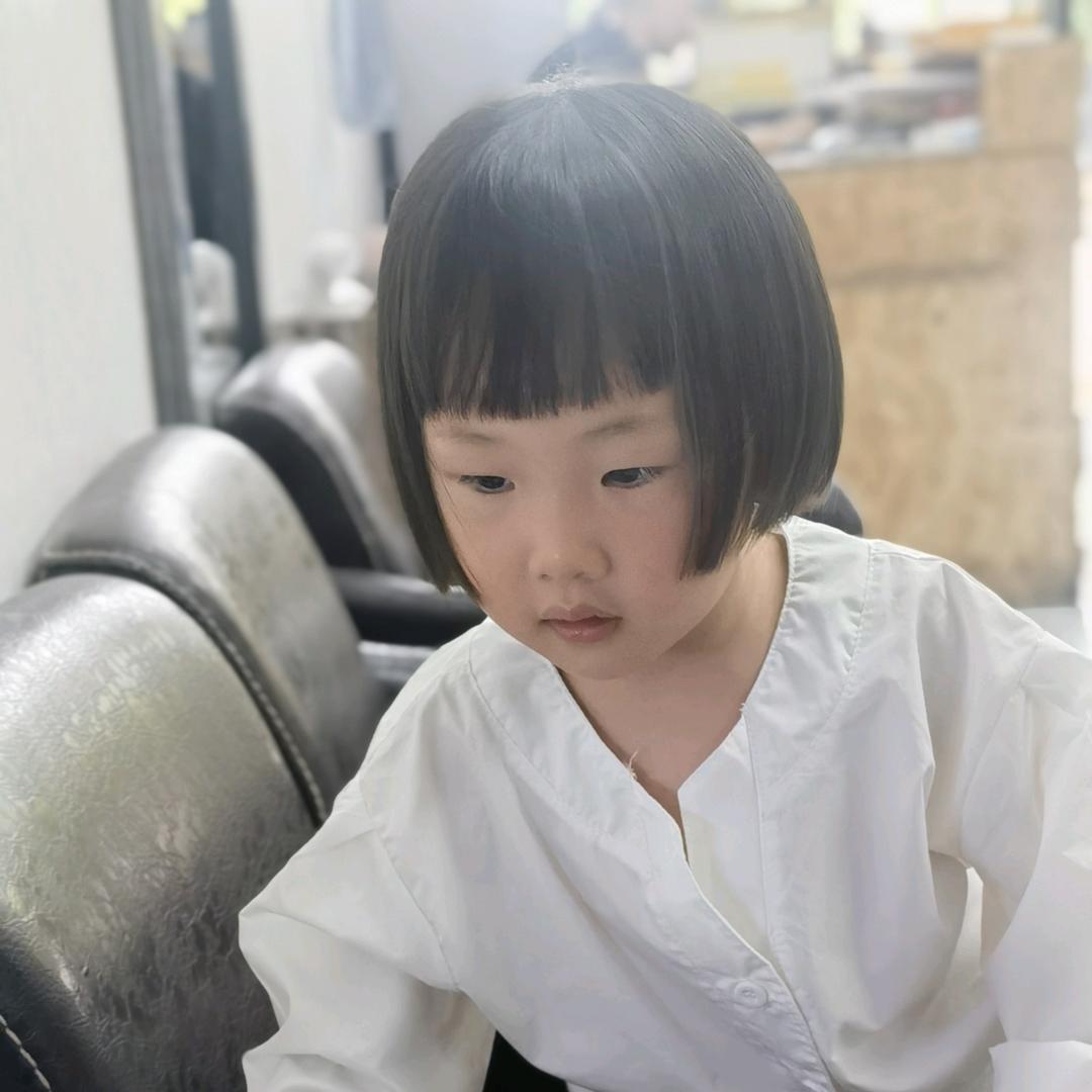 春泥贝贝童装