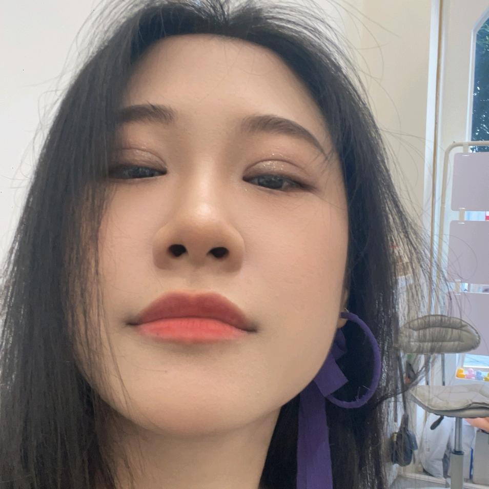 ʚH小姐ɞ