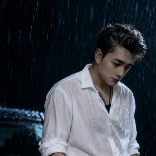 @໑做个🚬凡人⁵²º᭄༊: