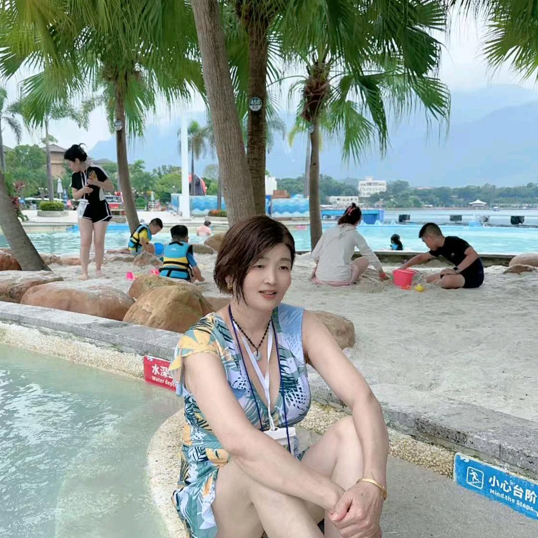 芊姿女装