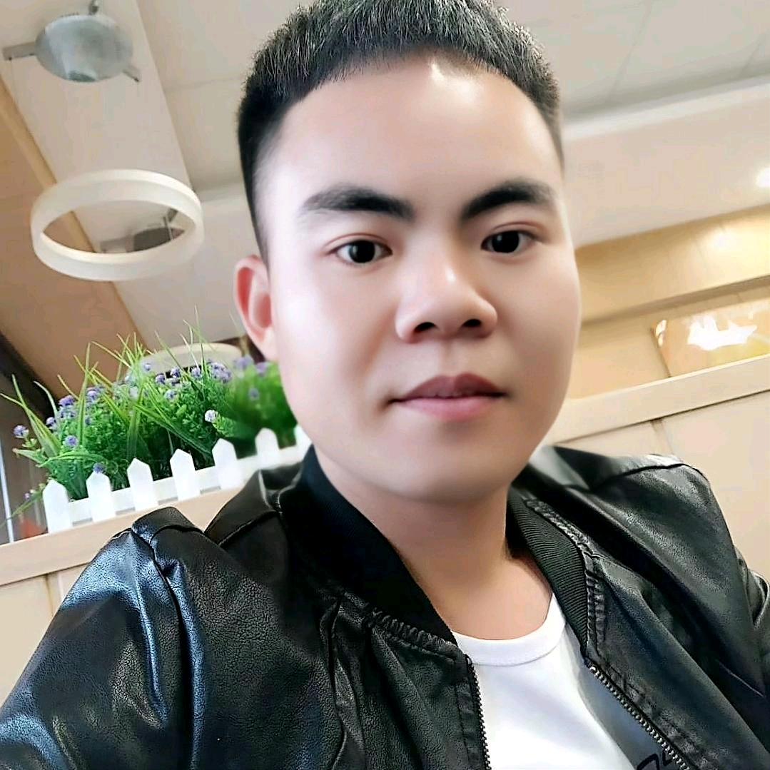 张 少 (情感文案)