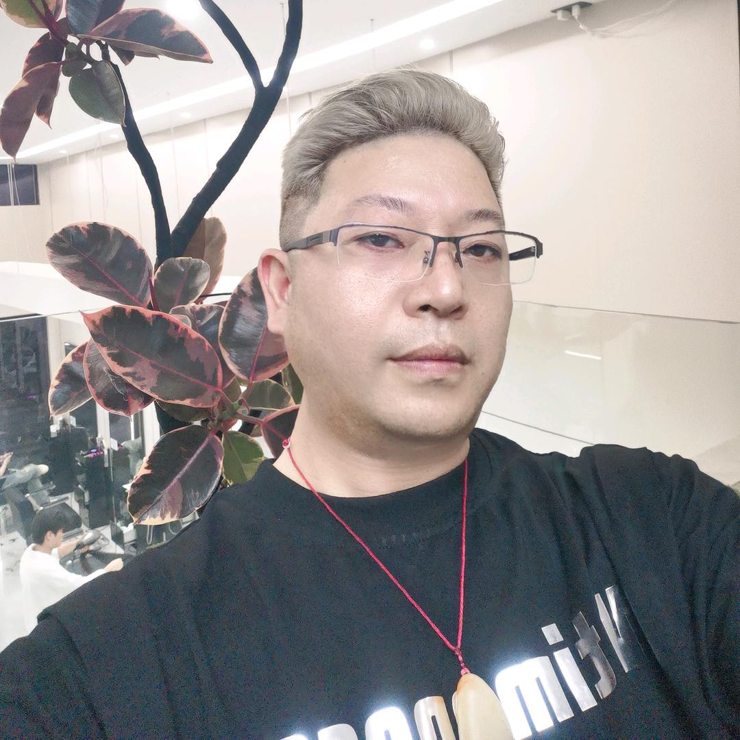 台州周琰减龄发型设计