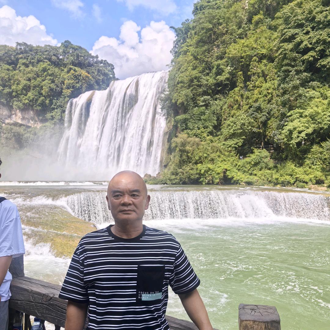 2. 方涧鸣泉