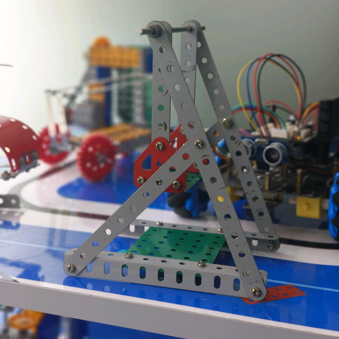 艾老师在白银泺喜编程